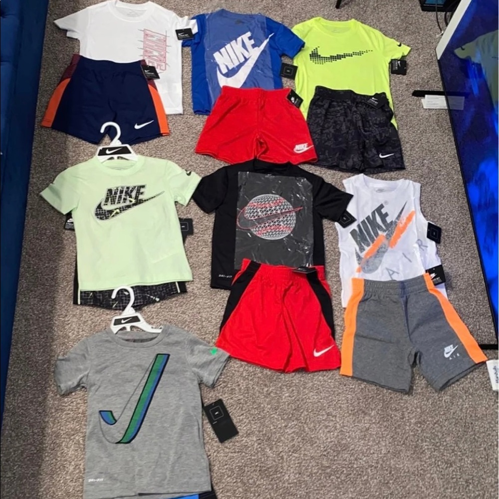 NWT Nike 4t SOLD!!!